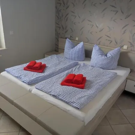 Apartmenthaus Robbe Luv بيت للعطل نايهالينجازييل
